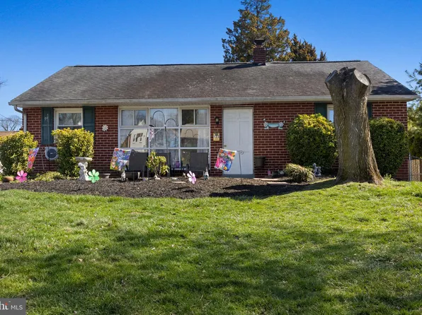 122 Raymond Ave, Aston, PA 19014