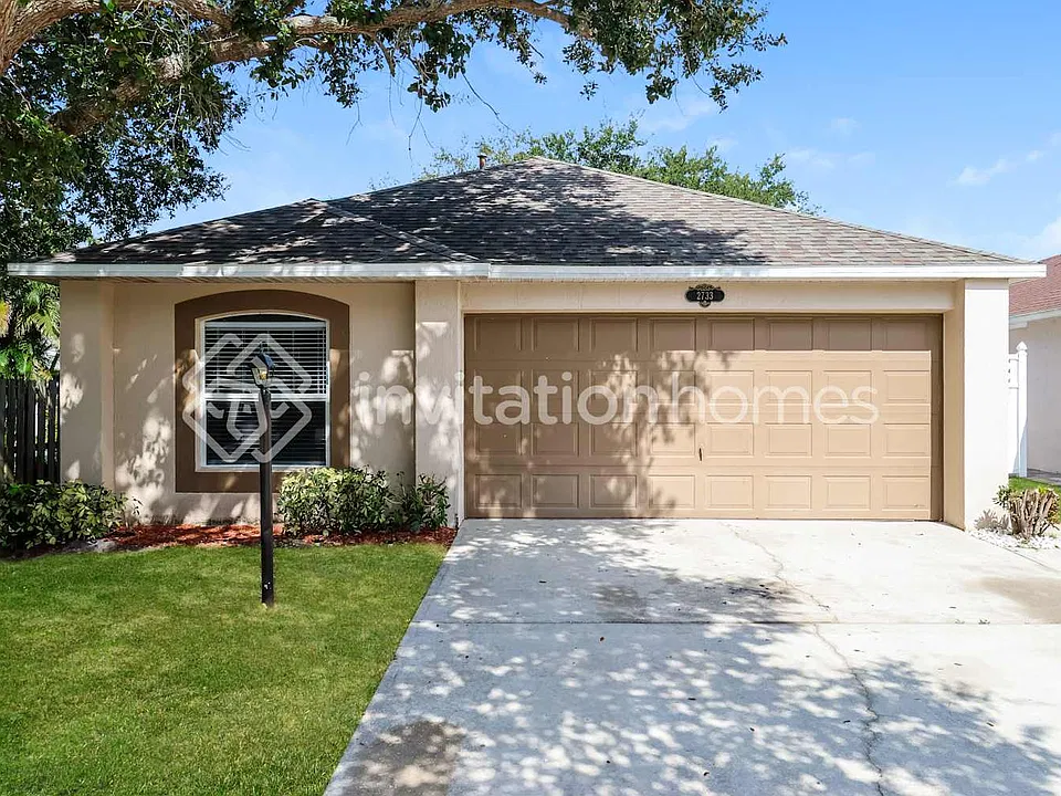2733 Maderia Cir