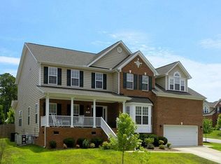 101 Chieftain Dr, Holly Springs, NC 27540