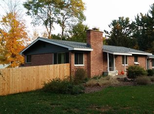 1750 Thornapple River Dr SE, Grand Rapids, MI 49546