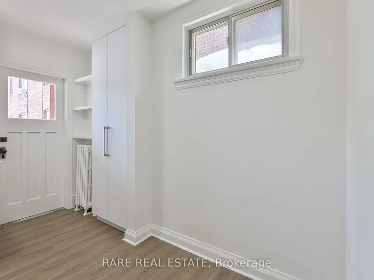 2367 1/2 Queen St E #B — Photo 13
