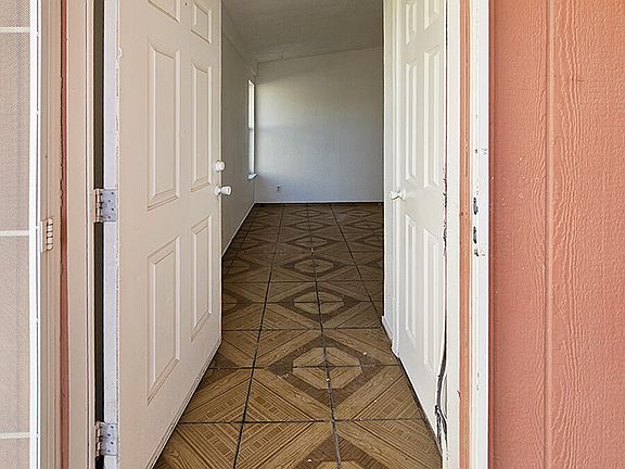 4th image of 284 Sandy Hills Ln