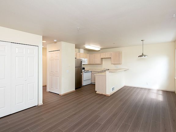 3rd image of 928 N 97th St APT 303