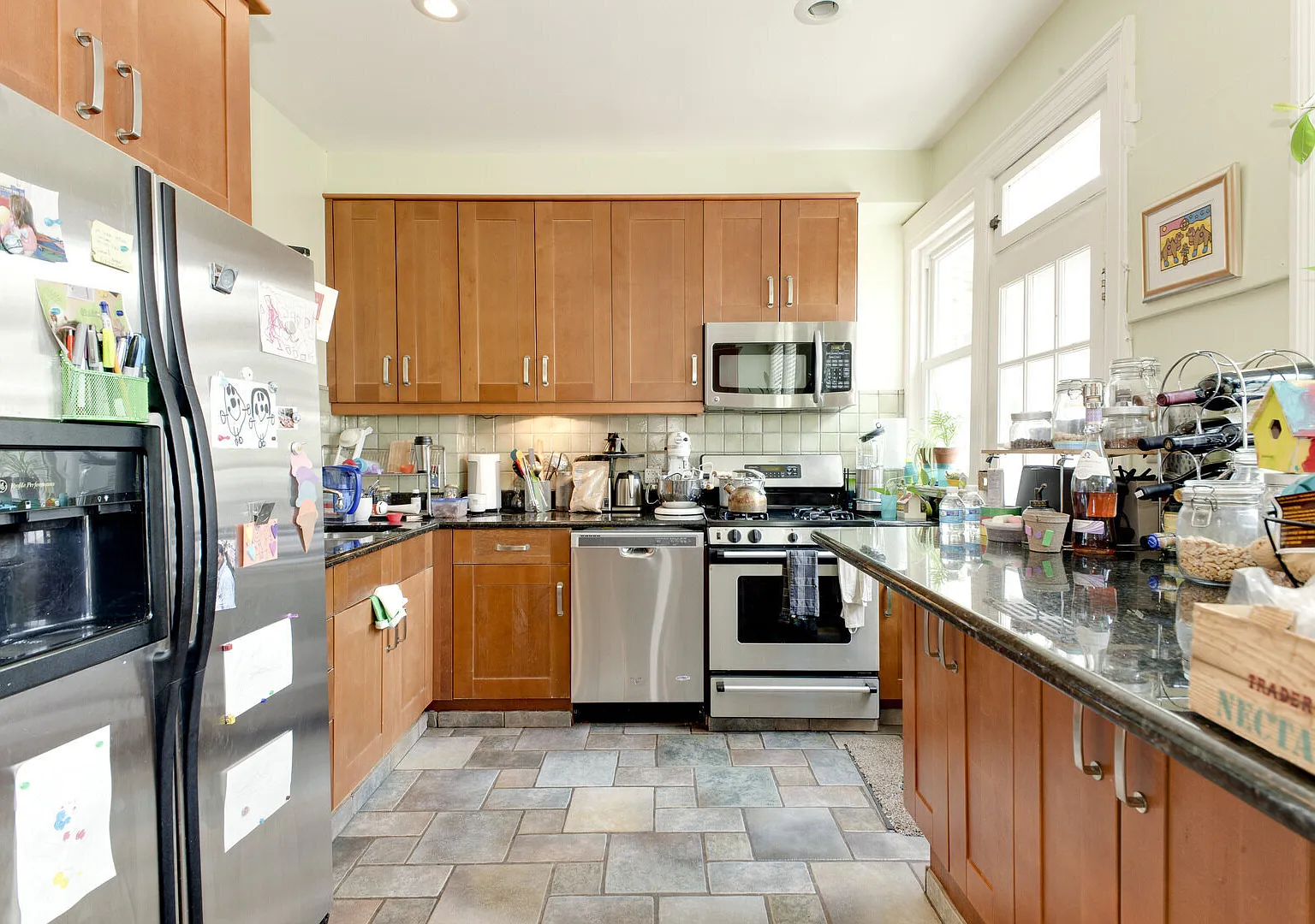 Beautiful Petworth Rowhome with Backyard and Parking! — Photo 3