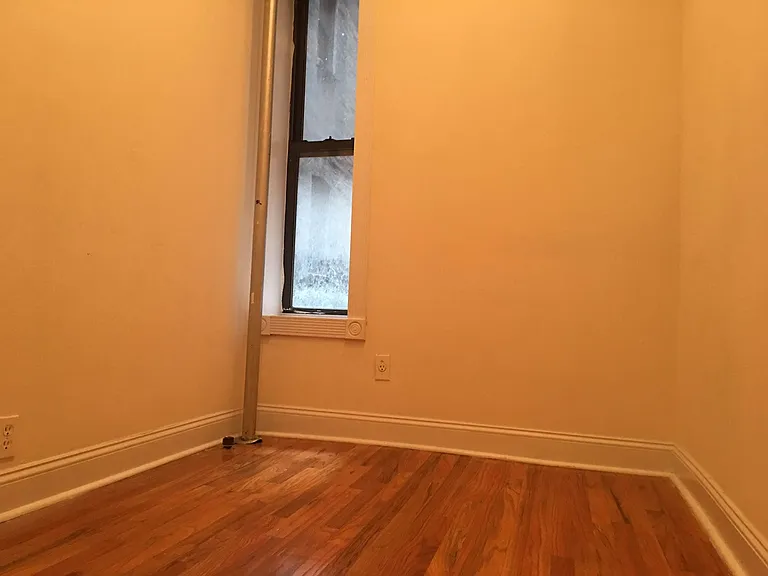 488 E 74th St #3S — Photo 4