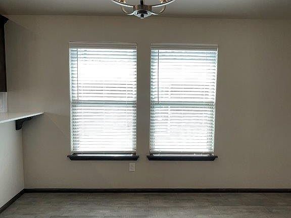 5th image of 11205 NW 135th St
