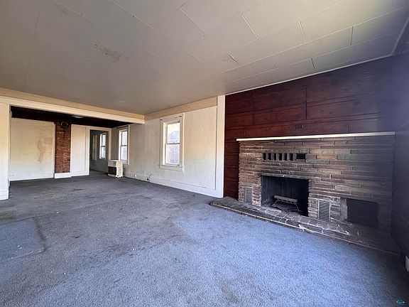 5th image of 370 Carroll St