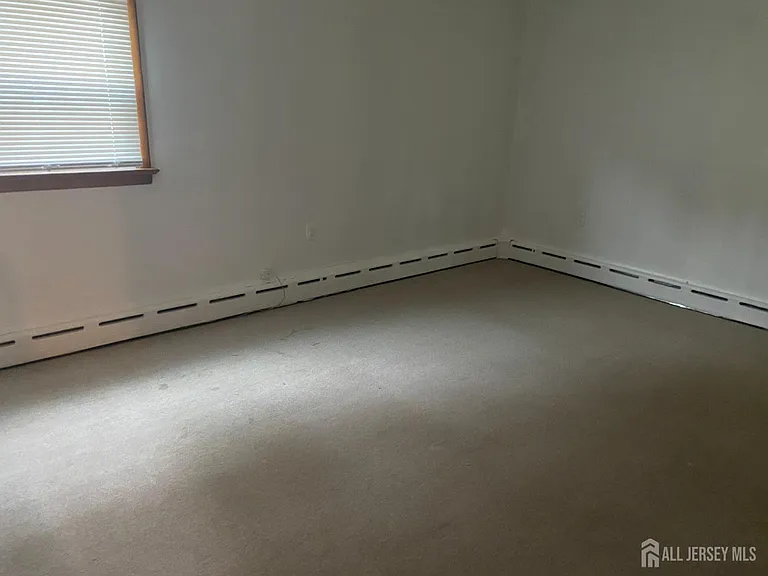 123 Highland Ave — Photo 6
