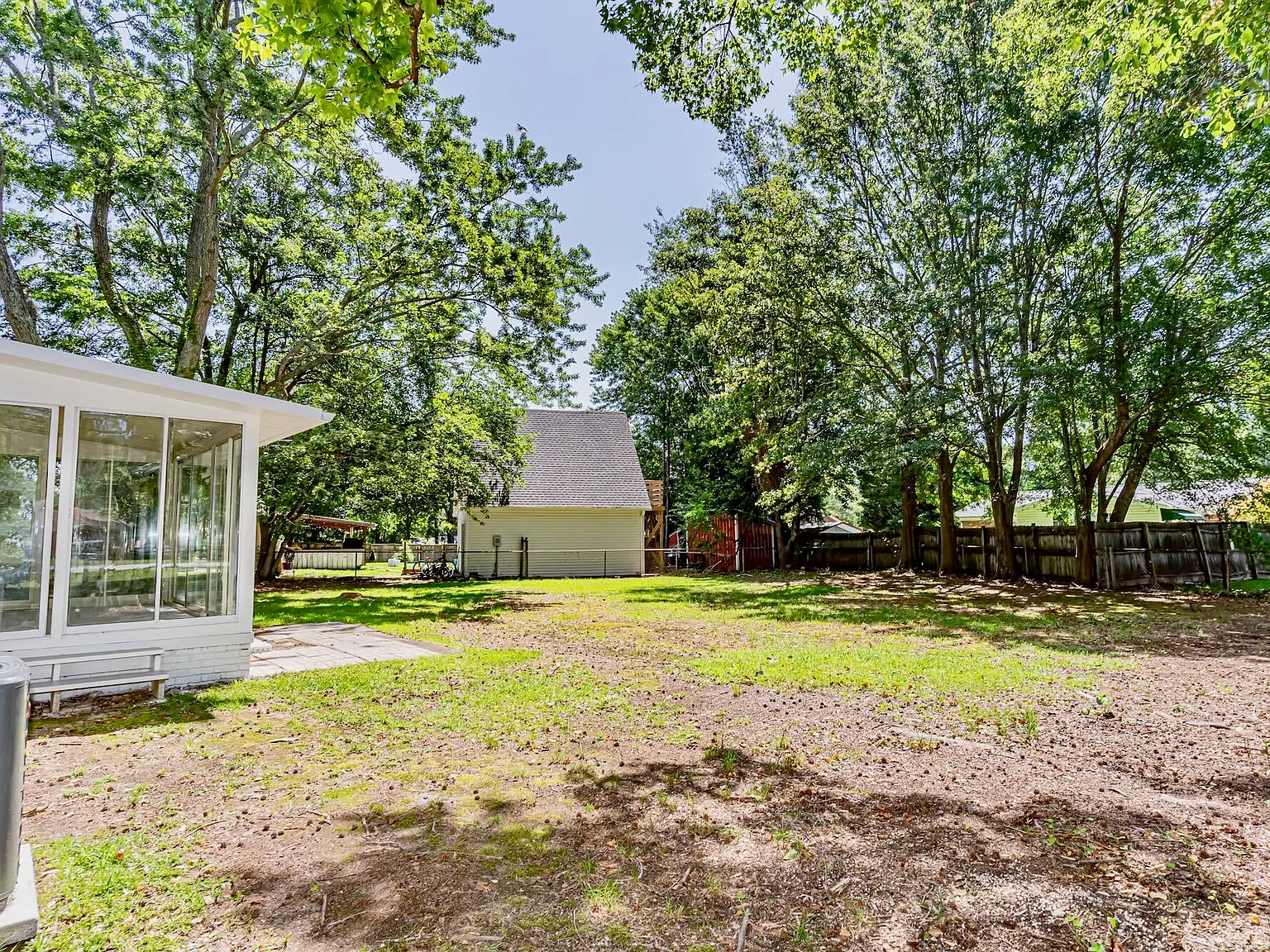 200 Lanewood Drive *1 - 1 — Photo 2