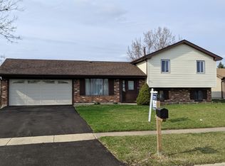 1730 Nautilus Ln, Hanover Park, IL 60133