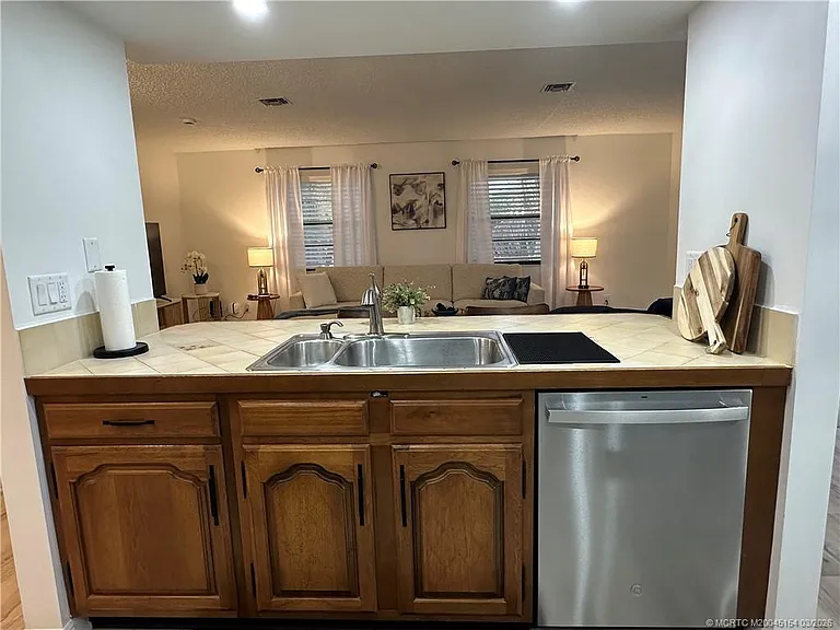 4095 SE Centerboard Ln #6-B — Photo 24