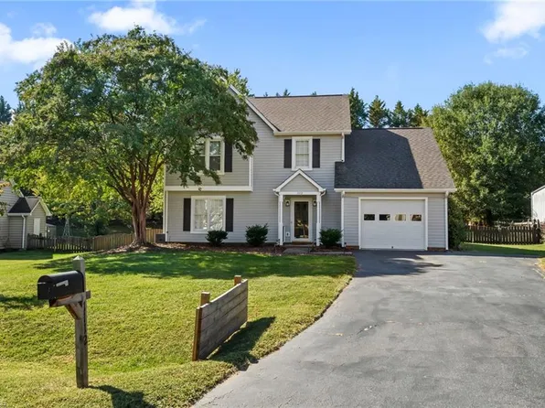 1112 Stamford Club Dr, Rural Hall, NC 27045