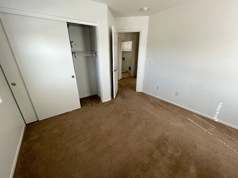 18235 N Alicia Ct — Photo 15