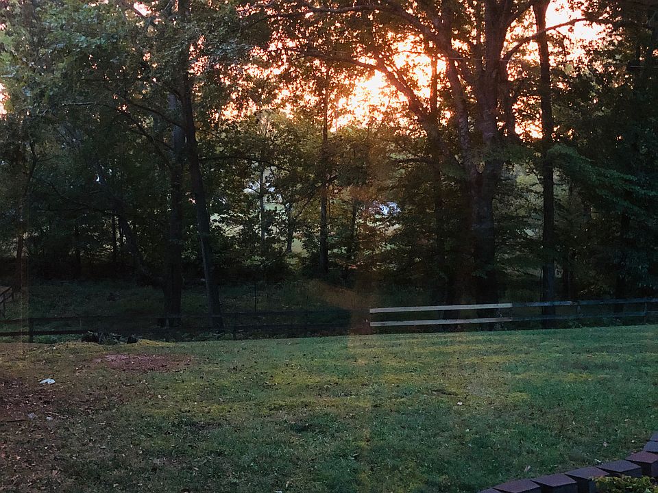 2nd image of 224 Hillwood Cir