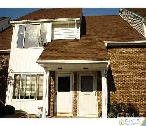 10 Nicholas Ct Photo 1