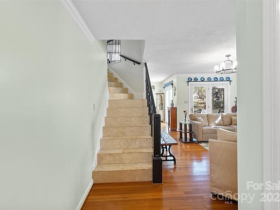 2nd image of 5053 Marci Ln