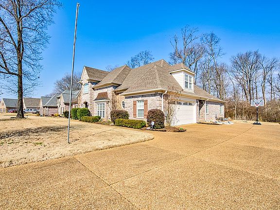 2nd image of 3848 Cobblewood Dr