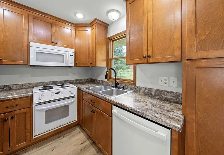 main level kitchen