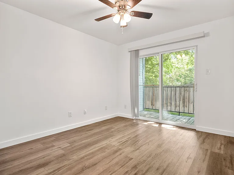 6409 Burns St #106 — Photo 14