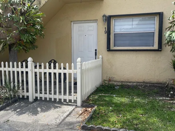 15699 73 Circle Ter #1-9, Miami, FL 33193