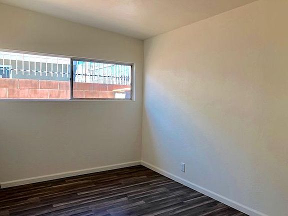5th image of 6836 Colmar Ave