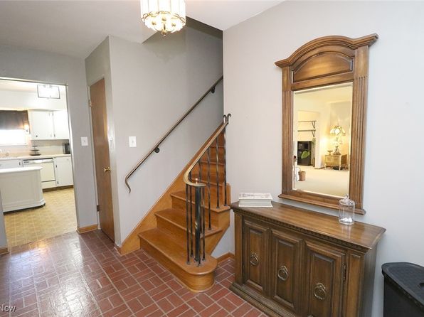 2041 Eve Dr, Steubenville, OH 43952