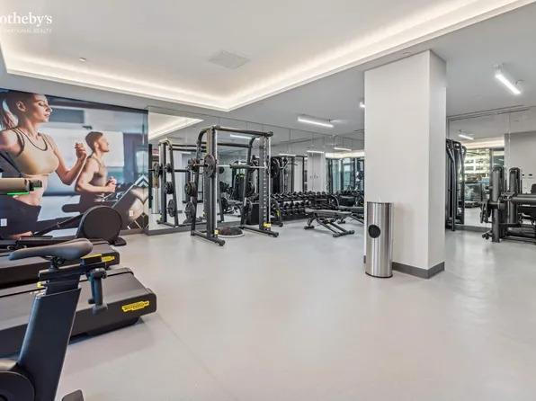 45-30 Pearson Street image 10 of 19