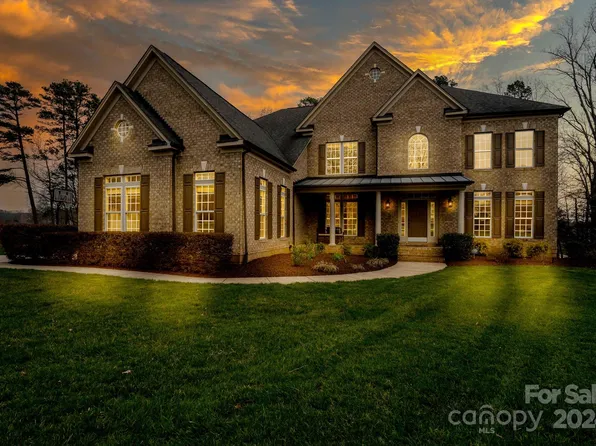 7500 Cleyera Cir, Waxhaw, NC 28173