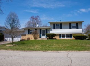 1627 Victoria Dr, Elkhart, IN 46514