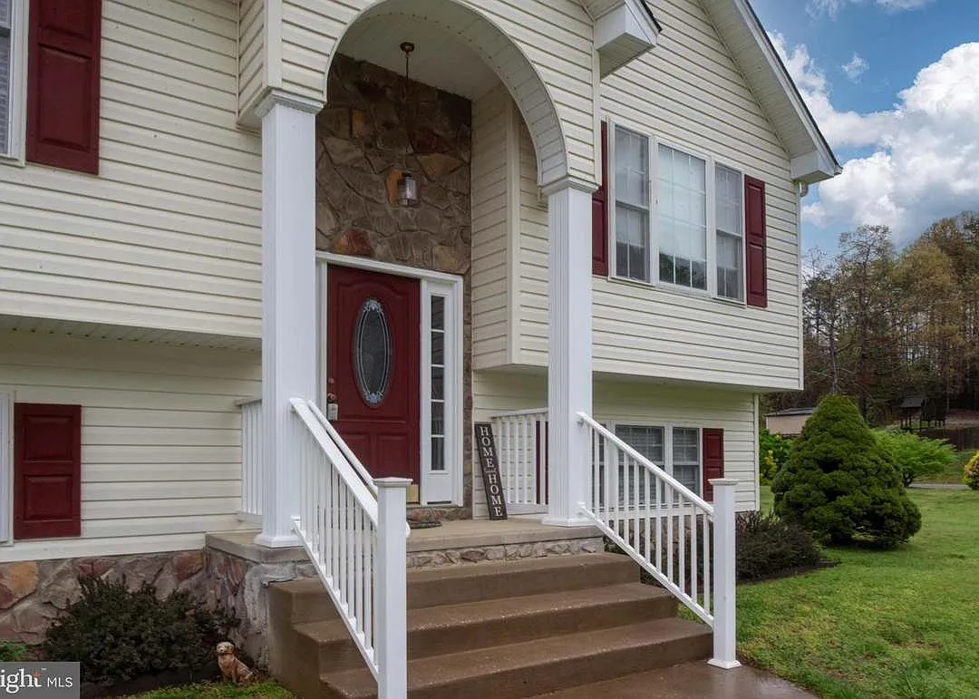 5 bed, 2541 sqft, $900 — Photo 3