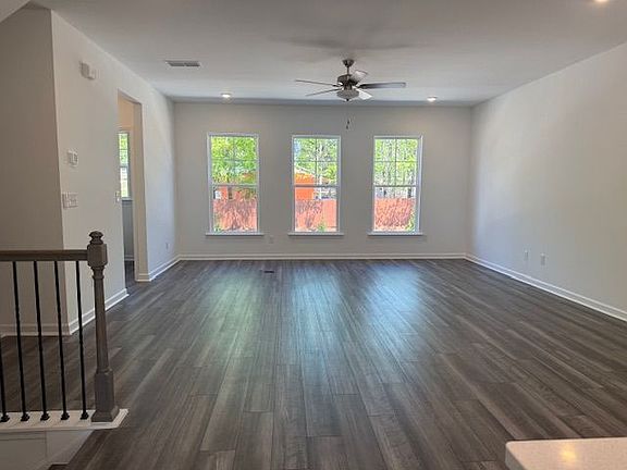 4th image of 6212 Kenbrook Dr
