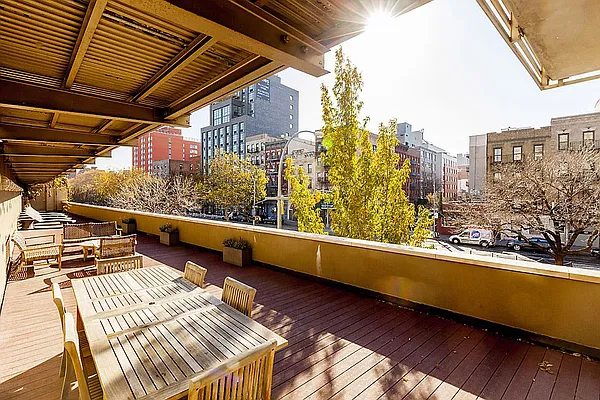 Rented by Compass | media 25