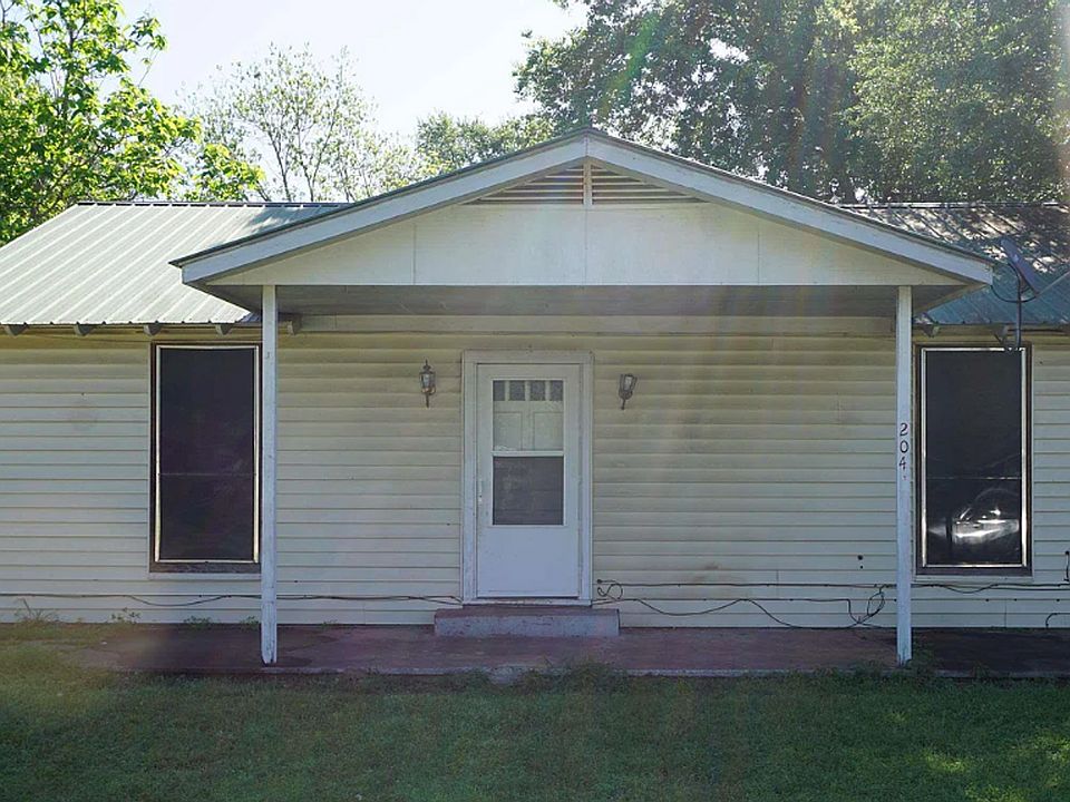 1st image of 204 N Smith St