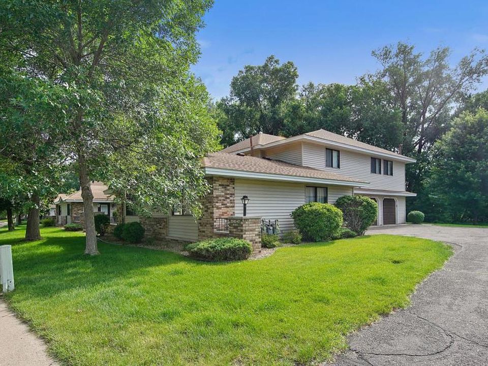 1st image of 2545 Brookdale Ln N