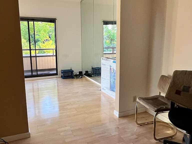 726 Oak Grove Ave #2 — Photo 10