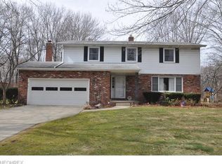 1622 Mendelssohn Dr, Westlake, OH 44145