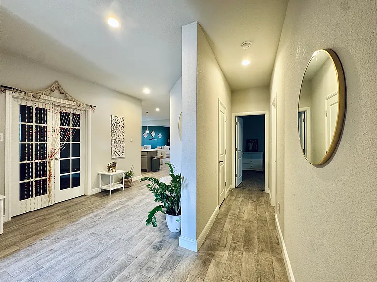15736 Hazelhurst Ln — Photo 18
