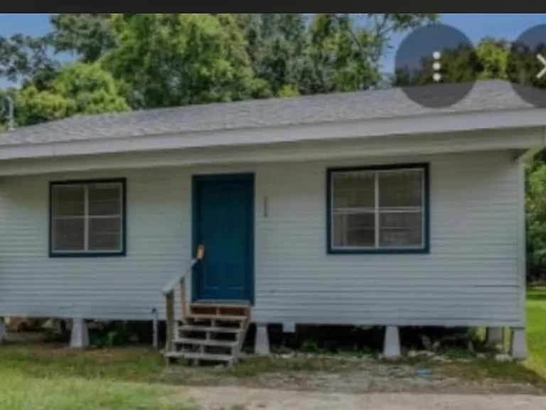 206 N Washington St — Photo 1