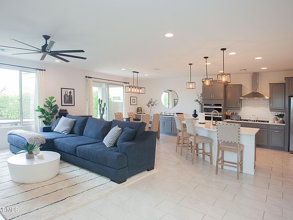 5th image of 3110 E LOUISE Drive