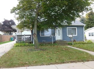4059 S Lipton Ave, St Francis, WI 53235