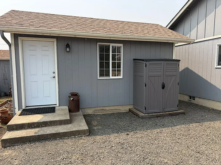 1228 Cascade Dr — Photo 1