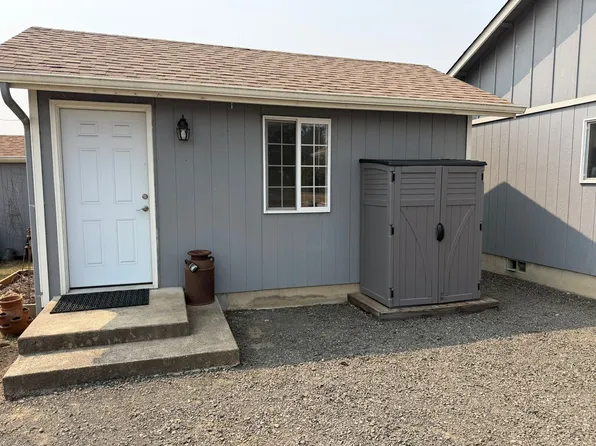 1228 Cascade Dr, Lebanon, OR 97355