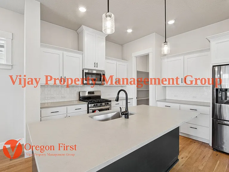 7902 SE Roaring Ln — Photo 9