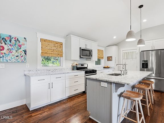 3rd image of 1403 Harrington Street