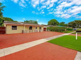 401 SW 76th Ter, Pompano Beach, FL 33068