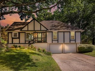 1003 NE Chestnut St, Lees Summit, MO 64086