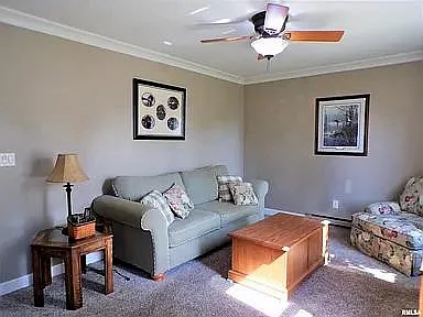 119 Prairie Ct — Photo 6