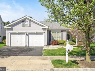 32 Bunker Hill Dr, Allentown, NJ 08501