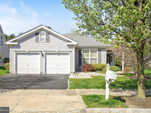 32 Bunker Hill Dr, Allentown, NJ 08501