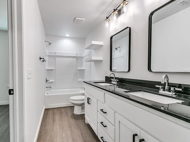 321 Mooring Dr — Photo 8